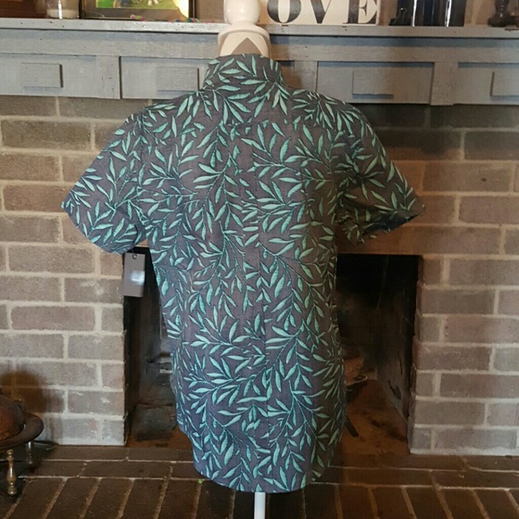 Men's Pattern Shirt - Picture 3 of 3